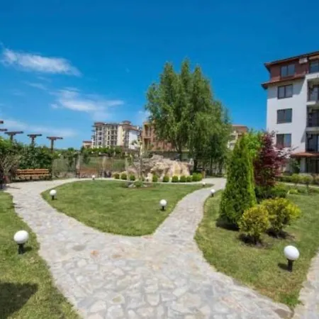 דירה Apollo 4 The Place For Families With Children נסבר